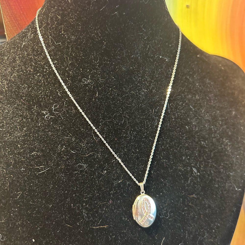 Elegant‎ Silver Locket Necklace